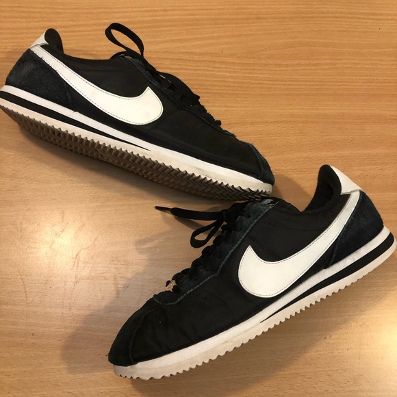 nike cortez 72 black white